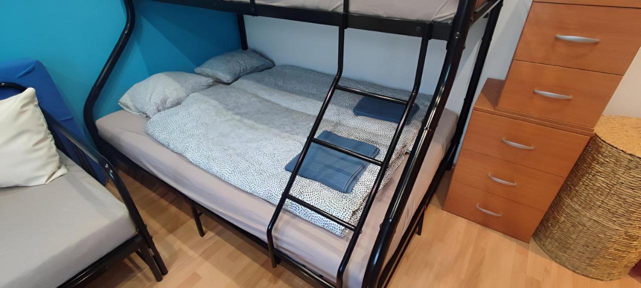 Blue Apartment In City Center, Best Location 브라티슬라바 외부 사진